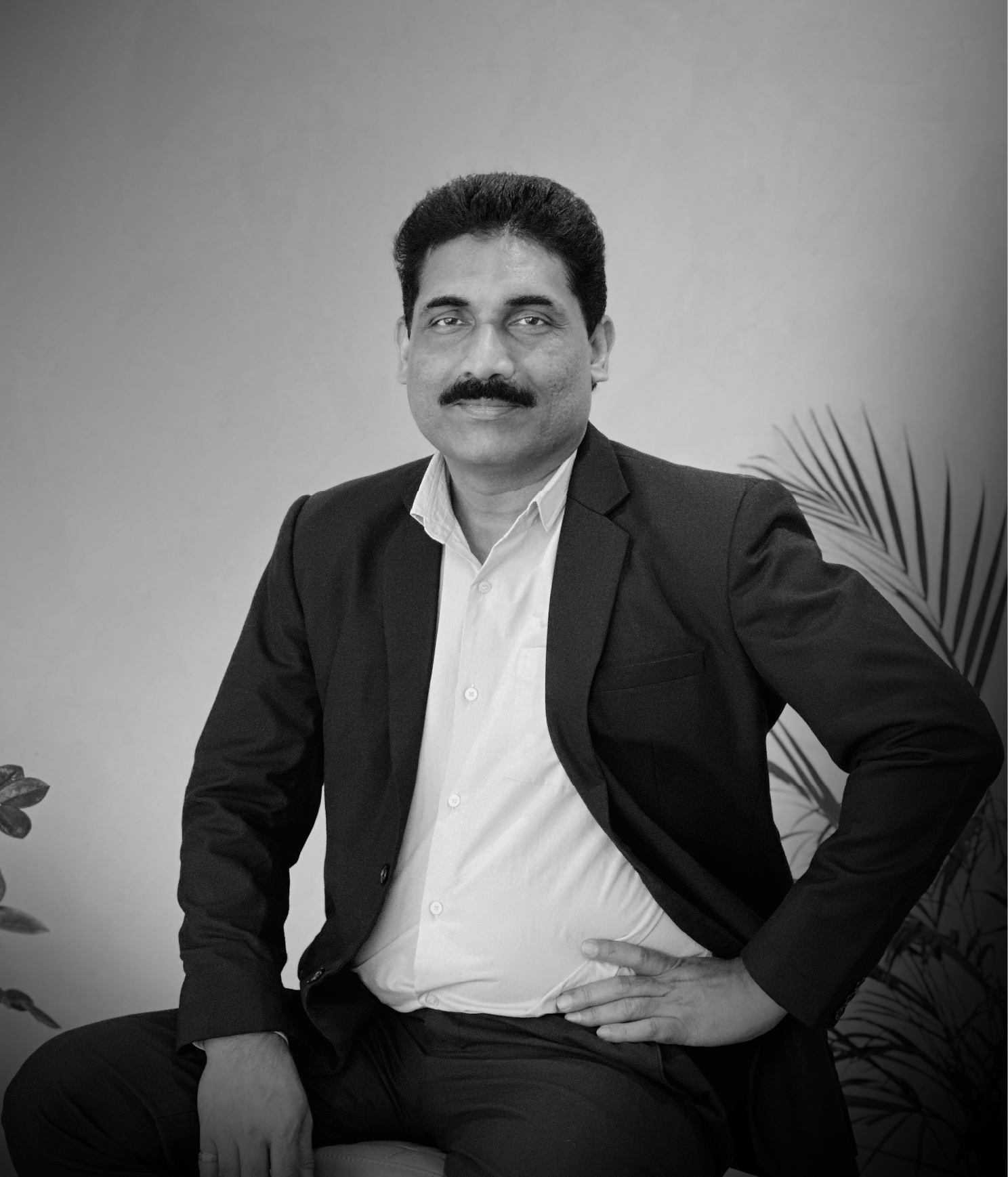 MANOJ E
